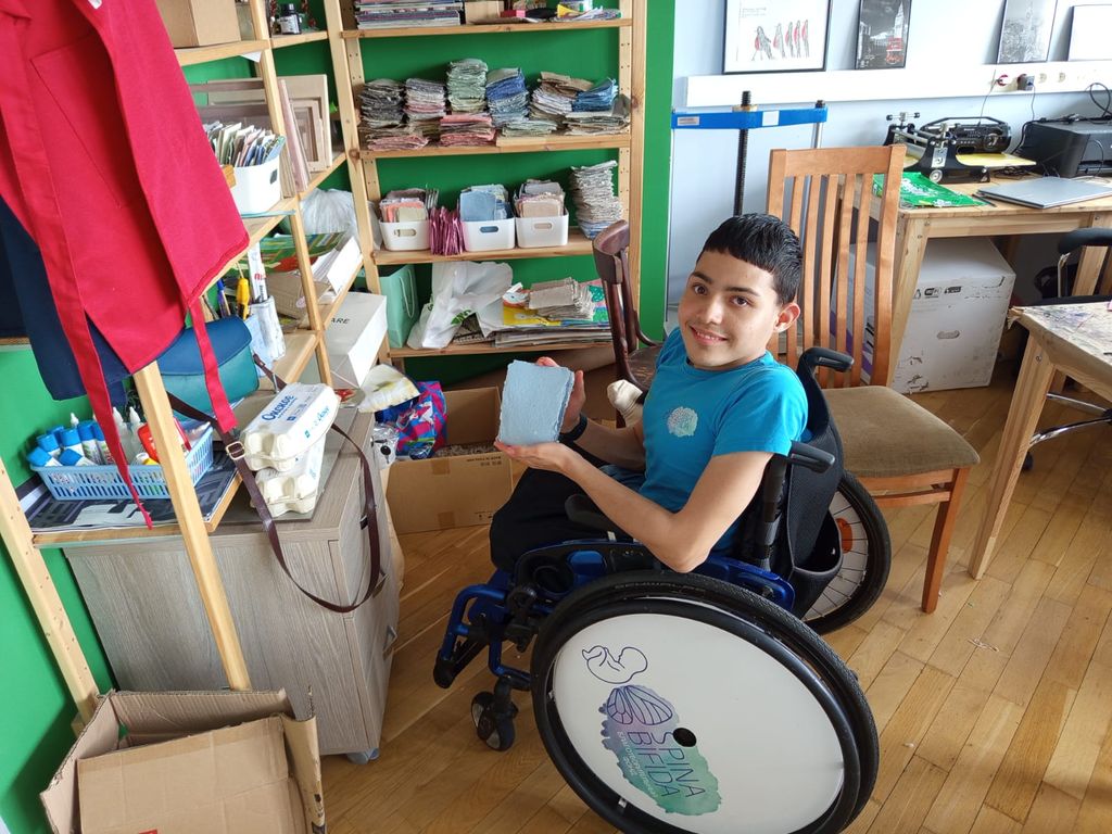 Sasha_2_J.jpg Sasha_2_J.jpg