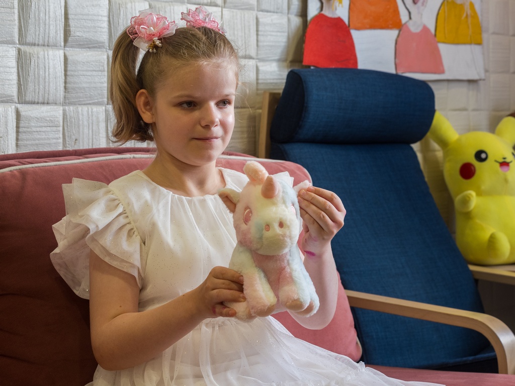 p9090588_polina-v-komnate.jpg p9090588_polina-v-komnate.jpg