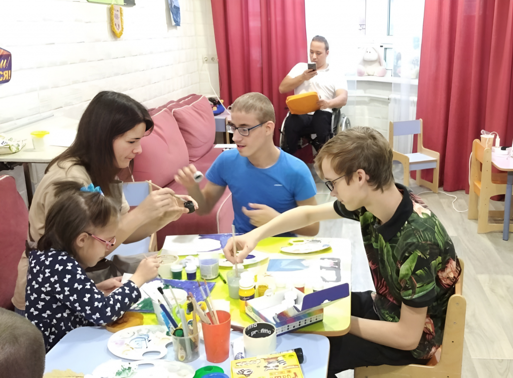 Дети рисуют Новый год