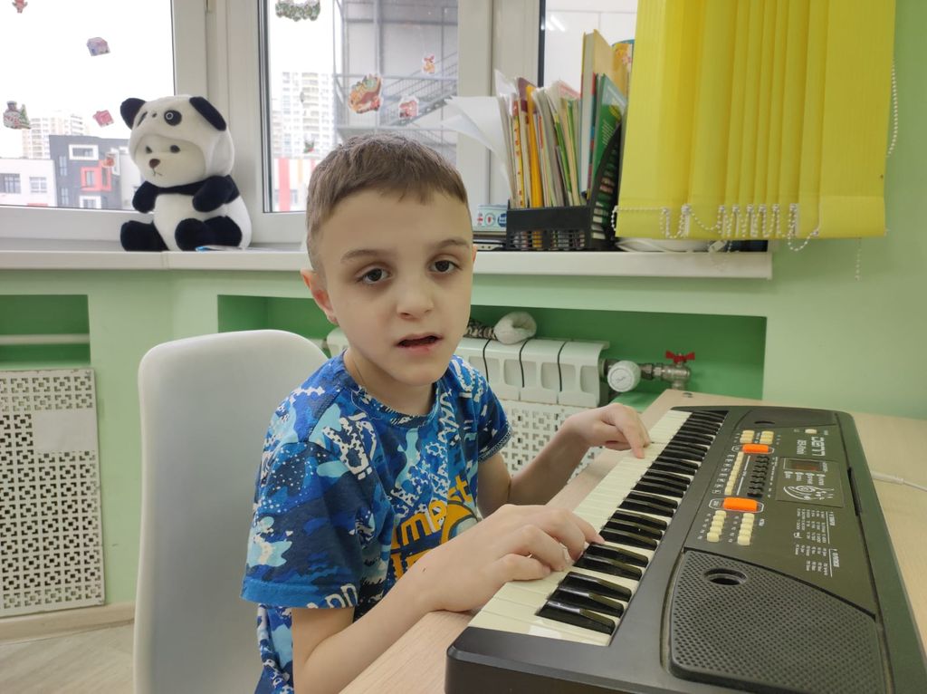 Denis_family_2.jpg Denis_family_2.jpg